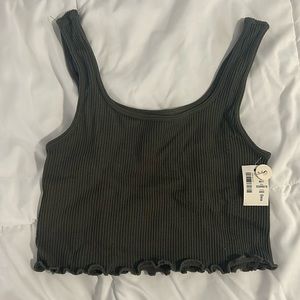 Lettuce edge crop tank